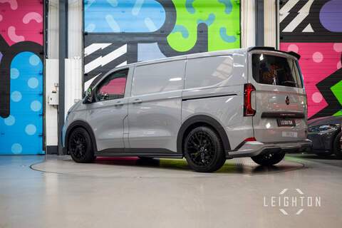 Volkswagen Transporter 2.0 T32 150ps Diesel 4M Auto Panel Van SWB - N5743