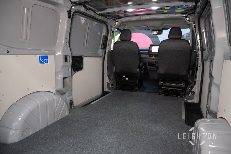 Volkswagen Transporter 2.0 T32 150ps Diesel 4M Auto Panel Van SWB - N5743