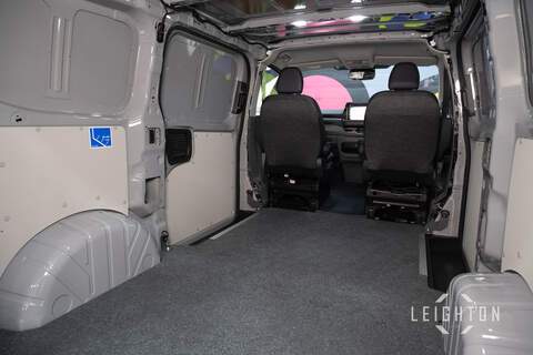 Volkswagen Transporter 2.0 T32 150ps Diesel 4M Auto Panel Van SWB - N5743
