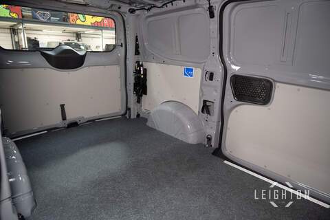 Volkswagen Transporter 2.0 T32 150ps Diesel 4M Auto Panel Van SWB - N5743