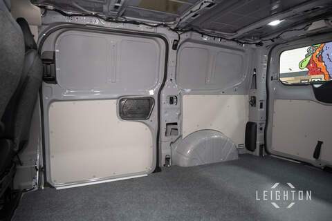 Volkswagen Transporter 2.0 T32 150ps Diesel 4M Auto Panel Van SWB - N5743