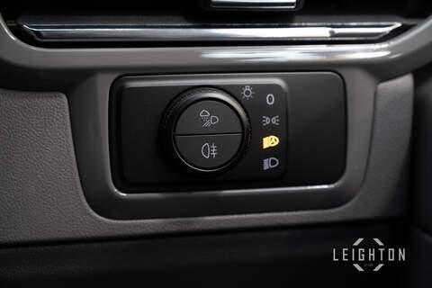 Volkswagen Transporter 2.0 T32 150ps Diesel 4M Auto Panel Van SWB - N5743