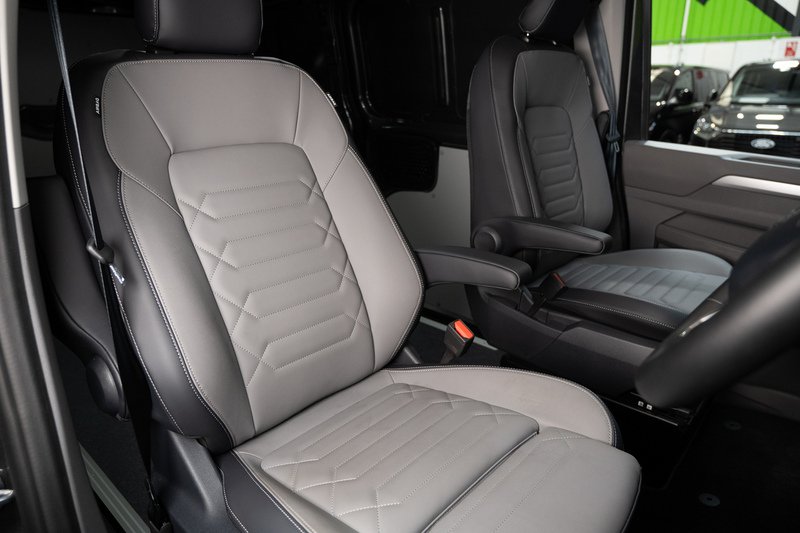 Volkswagen Transporter 2.0 T32 150ps Diesel 4m Auto Panel Van SWB - N5746