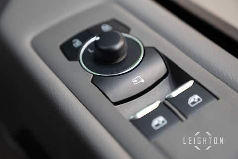 Volkswagen Transporter 2.0 T32 150ps Diesel 4M Auto Panel Van SWB - N5747