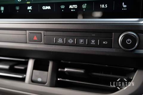 Volkswagen Transporter 2.0 T32 170ps Diesel Auto Panel Van LWB - N5755