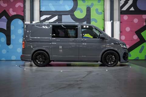 Volkswagen Transporter T6.1 T32 SWB 2.0TDI 150 PS DSG HIGHLINE KOMBI LV-R PACK - N5760