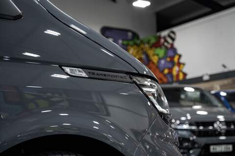 Volkswagen Transporter T6.1 T32 SWB 2.0TDI 150 PS DSG HIGHLINE KOMBI LV-R PACK - N5760