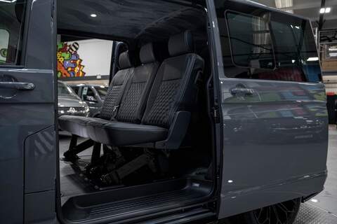 Volkswagen Transporter T6.1 T32 SWB 2.0TDI 150 PS DSG HIGHLINE KOMBI LV-R PACK - N5760