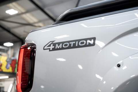 Volkswagen Amarok 240PS STYLE 3.0 TDI 10SPD AUTO 4MOTION LV-BLACK PACK - N5777