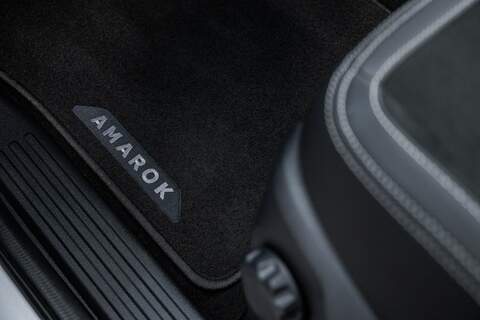 Volkswagen Amarok 240PS STYLE 3.0 TDI 10SPD AUTO 4MOTION LV-BLACK PACK - N5777