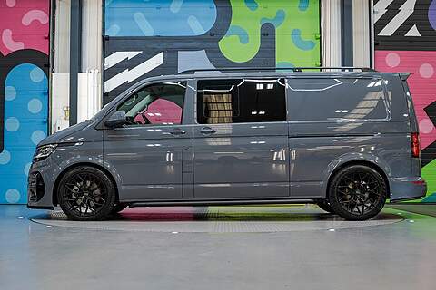 Volkswagen Transporter T6.1 T32 LWB 2.0BITDI 204PS 4-MOTION DSG HIGHLINE KOMBI LV-R PACK - N5805