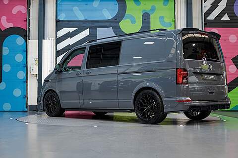 Volkswagen Transporter T6.1 T32 LWB 2.0BITDI 204PS 4-MOTION DSG HIGHLINE KOMBI LV-R PACK - N5805