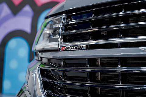 Volkswagen Transporter T6.1 T32 LWB 2.0BITDI 204PS 4-MOTION DSG HIGHLINE KOMBI LV-R PACK - N5805