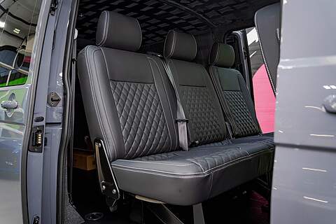 Volkswagen Transporter T6.1 T32 LWB 2.0BITDI 204PS 4-MOTION DSG HIGHLINE KOMBI LV-R PACK - N5805