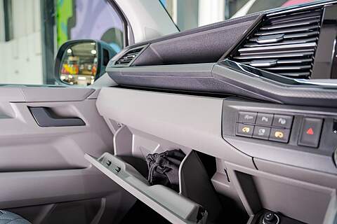Volkswagen Transporter T6.1 T32 LWB 2.0BITDI 204PS 4-MOTION DSG HIGHLINE KOMBI LV-R PACK - N5805