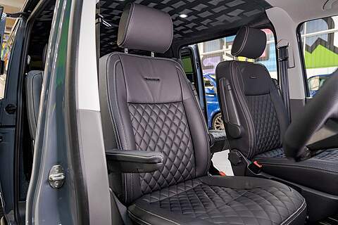 Volkswagen Transporter T6.1 T32 LWB 2.0BITDI 204PS 4-MOTION DSG HIGHLINE KOMBI LV-R PACK - N5805