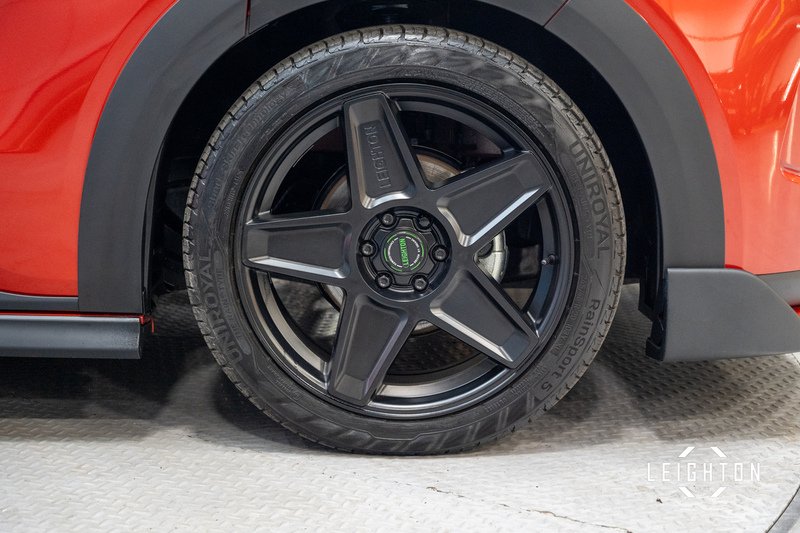 Ford Tourneo Custom 2.5 340 PHEV 232ps Auto 8 Seats L2 - N5811