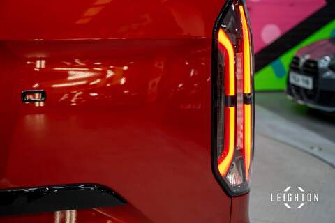Ford Tourneo Custom 2.5 340 PHEV 232ps Auto 8 Seats L2 - N5811