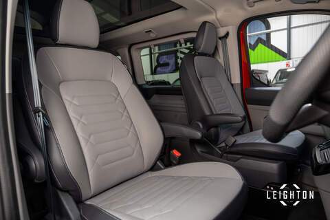 Ford Tourneo Custom 2.5 340 PHEV 232ps Auto 8 Seats L2 - N5811