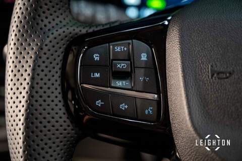 Ford Tourneo Custom 2.5 340 PHEV 232ps Auto 8 Seats L2 - N5811