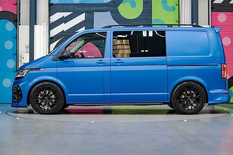 Volkswagen Transporter T6.1 T32 SWB 2.0BITDI 204PS 4-MOTION DSG HIGHLINE KOMBI LV-R PACK - N5820