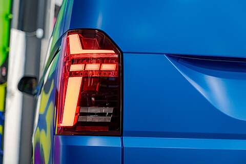 Volkswagen Transporter T6.1 T32 SWB 2.0BITDI 204PS 4-MOTION DSG HIGHLINE KOMBI LV-R PACK - N5820