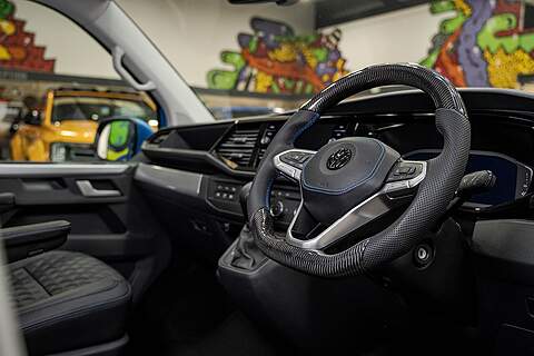 Volkswagen Transporter T6.1 T32 SWB 2.0BITDI 204PS 4-MOTION DSG HIGHLINE KOMBI LV-R PACK - N5820