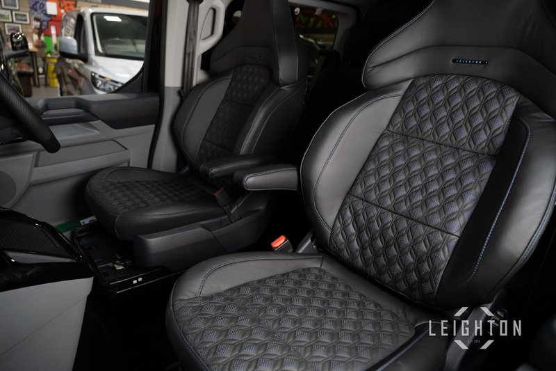 Ford Transit Custom 2.5 320 232ps Auto PHEV Double Cab L1 - N5846