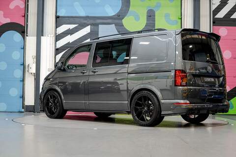 Volkswagen Transporter 2.0 T32 Diesel 204PS DSG 4MOTION Kombi SWB - N5871