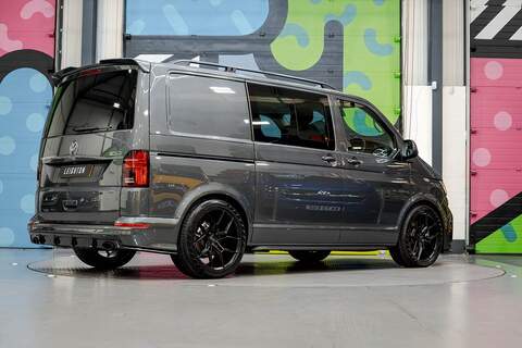 Volkswagen Transporter 2.0 T32 Diesel 204PS DSG 4MOTION Kombi SWB - N5871