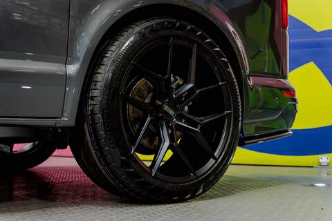 Volkswagen Transporter 2.0 T32 Diesel 204PS DSG 4MOTION Kombi SWB - N5871