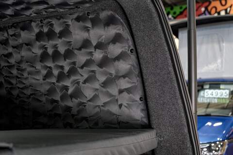 Volkswagen Transporter 2.0 T32 Diesel 204PS DSG 4MOTION Kombi SWB - N5871