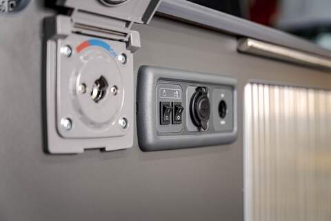 Volkswagen Transporter 2.0 T32 Diesel 204PS DSG 4MOTION Kombi SWB - N5871