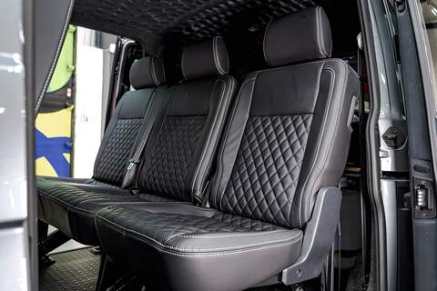 Volkswagen Transporter 2.0 T32 Diesel 204PS DSG 4MOTION Kombi SWB - N5871