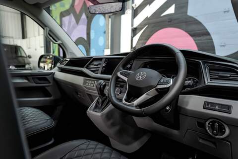 Volkswagen Transporter 2.0 T32 Diesel 204PS DSG 4MOTION Kombi SWB - N5871