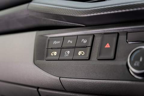 Volkswagen Transporter 2.0 T32 Diesel 204PS DSG 4MOTION Kombi SWB - N5871