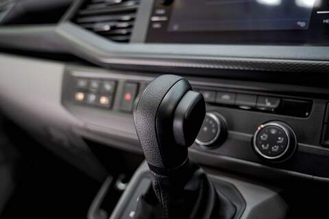 Volkswagen Transporter 2.0 T32 Diesel 204PS DSG 4MOTION Kombi SWB - N5871