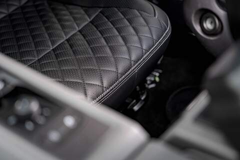 Volkswagen Transporter 2.0 T32 Diesel 204PS DSG 4MOTION Kombi SWB - N5871