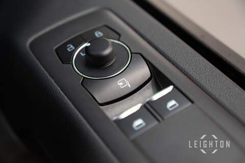 Ford Transit Custom 2.5 320 232ps Auto PHEV Panel Van L1 - N5903
