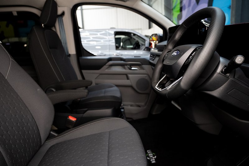 Ford Tourneo Custom 2.5 340 232ps PHEV Auto Tourneo L1 - N59070