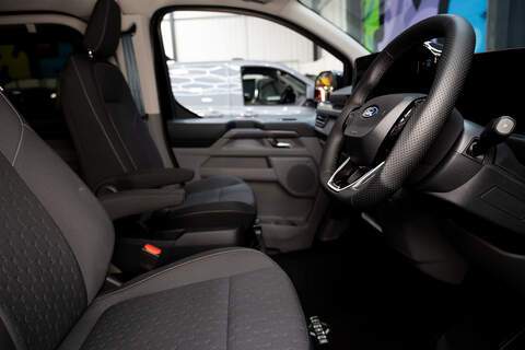 Ford Tourneo Custom 2.5 340 232ps PHEV Auto Tourneo L1 - N59070