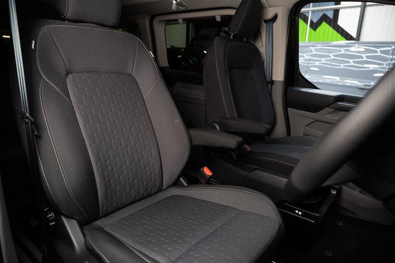 Ford Tourneo Custom 2.5 340 232ps PHEV Auto Tourneo L1 - N59070