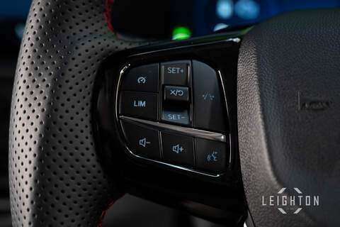 Ford Transit Custom 2.5 320 232ps PHEV Auto Double Cab L2 - N5682