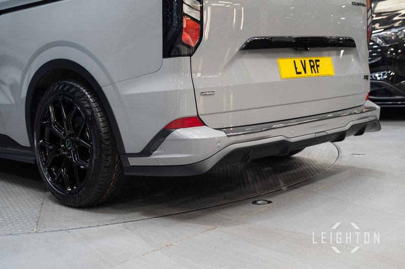 Ford Transit Custom 2.5 320 232ps PHEV Auto Panel Van L2 - N5395