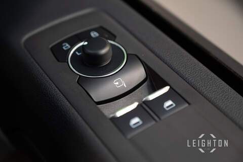 Ford Transit Custom 2.5 320 232ps PHEV Auto Panel Van L2 - N5395