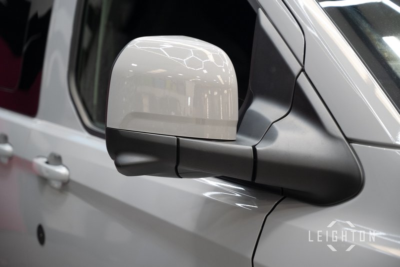 Ford Transit Custom 2.5 320 232ps PHEV Auto Double Cab L2 - N5400