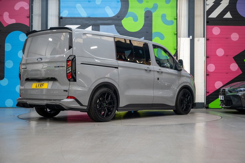 Ford Transit Custom 2.5 320 232ps PHEV Auto Double Cab L1 - N15628