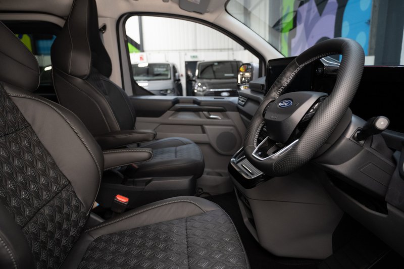 Ford Transit Custom 2.5 320 232ps PHEV Auto Double Cab L1 - N15628