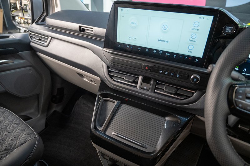 Ford Transit Custom 2.5 320 232ps PHEV Auto Double Cab L1 - N15628