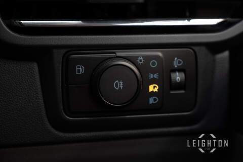Ford Transit Custom 2.5 320 232ps PHEV Auto Double Cab L1 - N5374